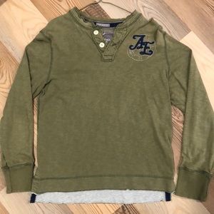 Hunter green long sleeve shirt